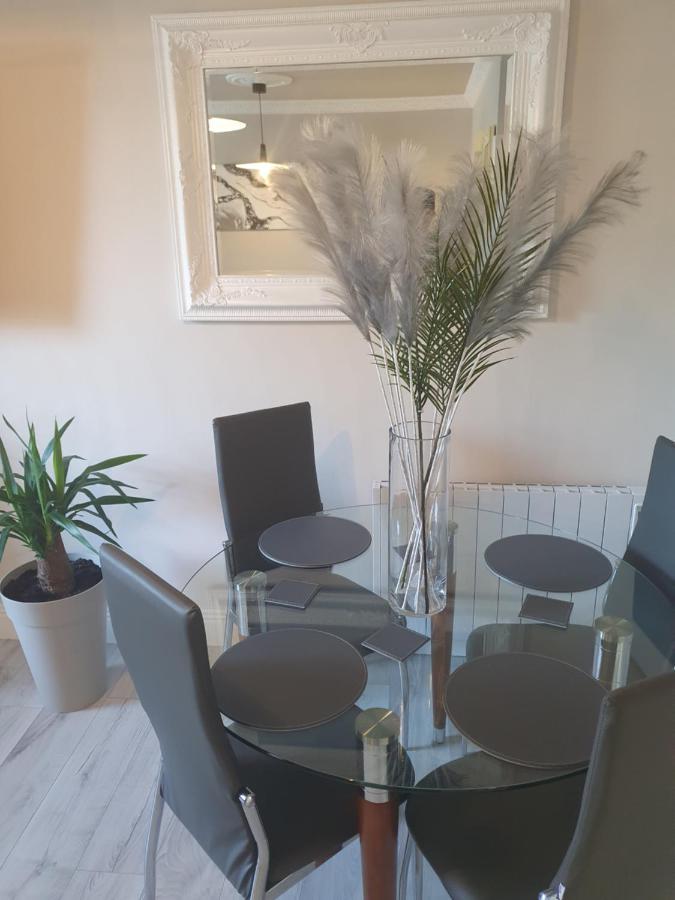 River View Apartment Suite Cork Dış mekan fotoğraf