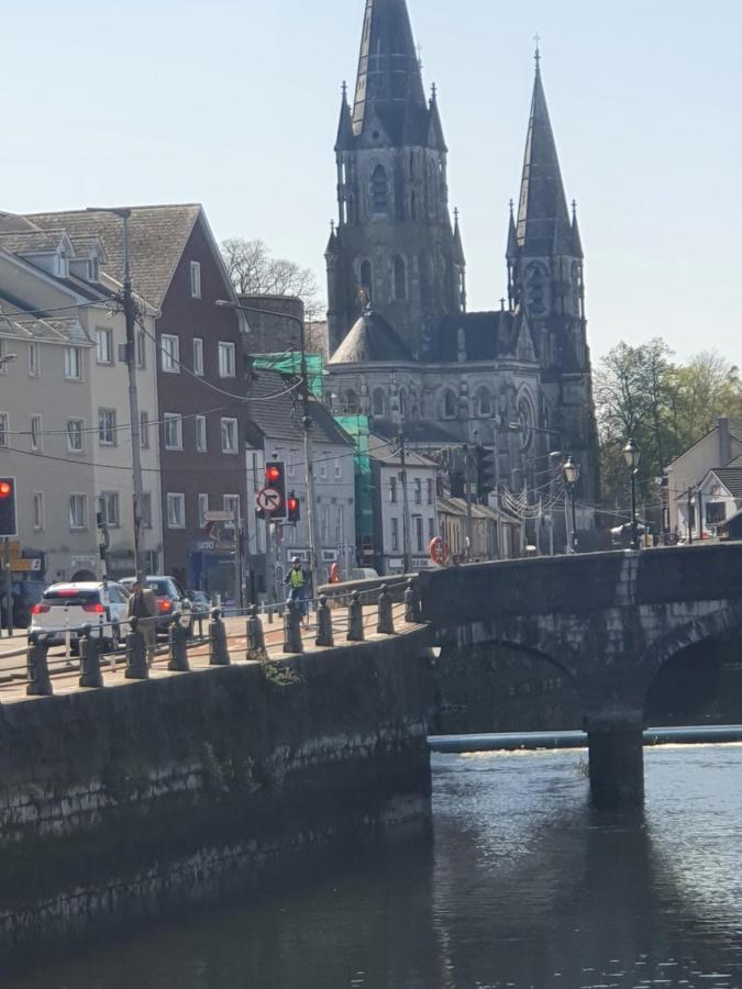 River View Apartment Suite Cork Dış mekan fotoğraf